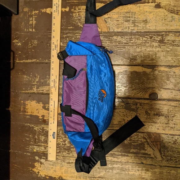 Vintage Ski Fanny PackCOOL 😎 Retro